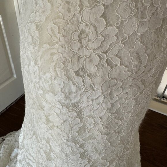 Couture Lace & Crystal Embellished Wedding Dress Women's Sz. 12 - Picture 10 of 16
